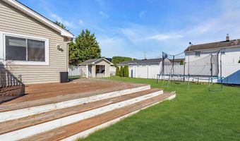 1233 Pacific Ave, Beachwood, NJ 08722