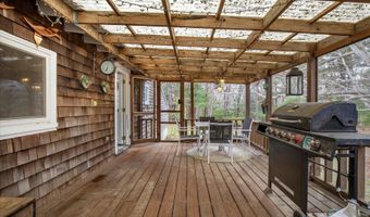 61 Old Phinneys Ln, Barnstable, MA 02630