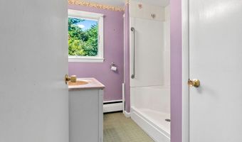 10 Standley St, Beverly, MA 01915