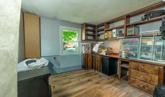 12 Lambert Ave, Augusta, ME 04330