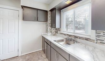 2248 East Ave, Akron, OH 44314
