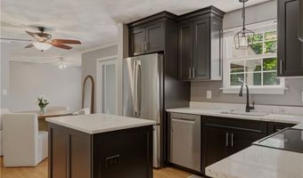 431 Sampan Ave, Jamestown, RI 02835