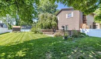 709 Oakhurst Dr, Amherst, OH 44001