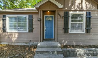 1206 N Michigan Ave, Caldwell, ID 83605