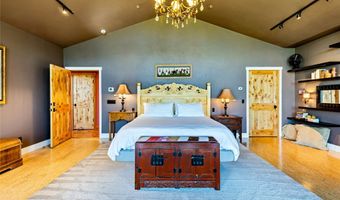 32220 Tamarack Dr, Bigfork, MT 59911