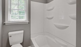 604 Hemlock Dr, Asheboro, NC 27205