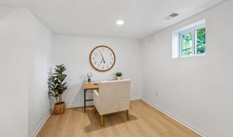 6111 35TH St N, Arlington, VA 22213