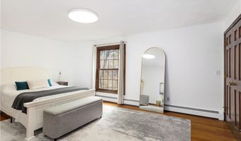 4 Intrepid Ln, Jamestown, RI 02835