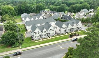 2106 MOORES MILL Rd 106, Auburn, AL 36830