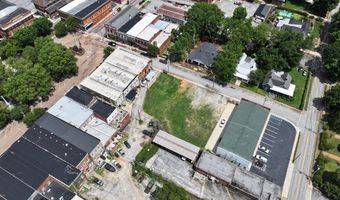 100 Pickins St W, Abbeville, SC 29620