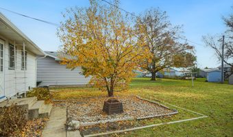 1106 NE 11th Ave, Aberdeen, SD 57401