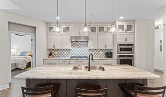 63 Great Hill Dr 63, Bethel, CT 06801
