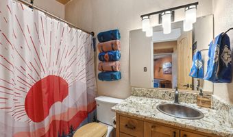 174 Hondo Seco Rd, Arroyo Hondo, NM 87513
