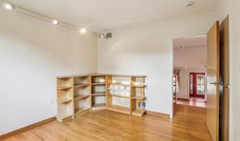 4510 GRETNA St, Bethesda, MD 20814