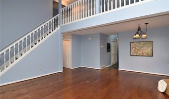 700 Hampton Cir 6, Aurora, OH 44202