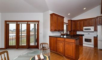 2608 Cottonwood Rd, Ames, IA 50014