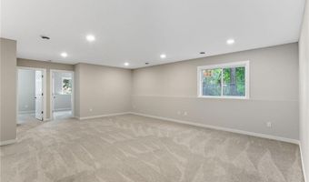 426 Taylor St, Anoka, MN 55303