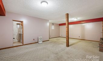 30 Brentwood Dr, Asheville, NC 28806
