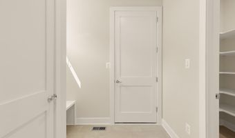 9313 LINDEN Ave, Bethesda, MD 20814