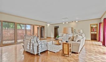 141 G St SW, Ardmore, OK 73401