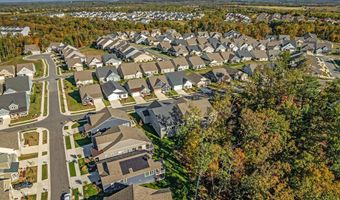 144 COWBIRD St, Lake Frederick, VA 22630