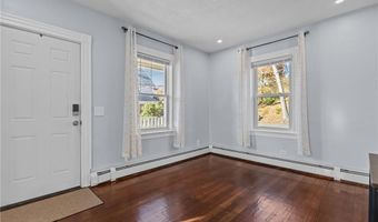 27 Ferncliff Ave, North Providence, RI 02911