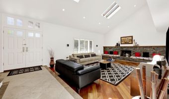 5315 Cangas Dr, Agoura Hills, CA 91301