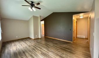 1102 11th Ave, Britton, SD 57430