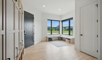 1004 NW Hugg Dr, Polk City, IA 50226
