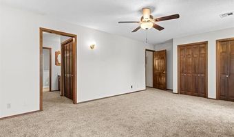 639 Oakridge Dr, Bartlesville, OK 74006