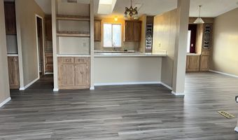 424 MAPLE St, La Barge, WY 83123