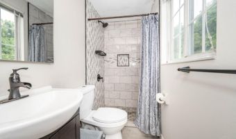 5365 Orchardcreek Ct, Cincinnati, OH 45239