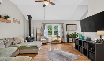 15510 Davis Dr, Addison, MI 49220