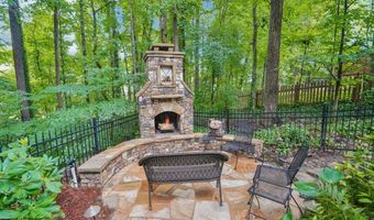 706 Braidwood Rdg NW, Acworth, GA 30101