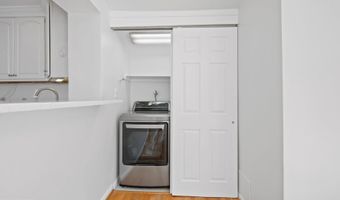 9407 WADSWORTH Dr, Bethesda, MD 20817