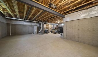 43 Burroughs Dr, Ashville, OH 43103