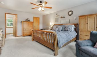 710 Sprucetree Ln, Algonquin, IL 60102