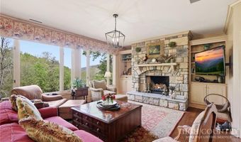 659 Clubhouse Dr E1, Banner Elk, NC 28604