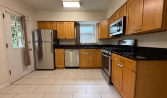 5835 MOUNT VERNON Dr, Alexandria, VA 22303