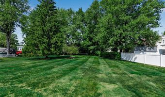 230 Schimwood Ct, Amherst, NY 14068