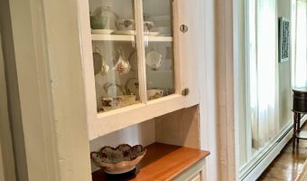 53 Congress St, Belfast, ME 04915