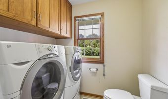 904 Cottage St, Adel, IA 50003
