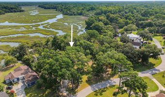 6114 Vaux Rd, Beaufort, SC 29906