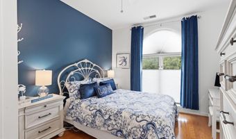 2102 CHESAPEAKE HARBOUR Dr E, Annapolis, MD 21403