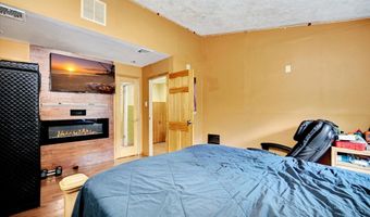 10 7th St, Aberdeen, NJ 07747
