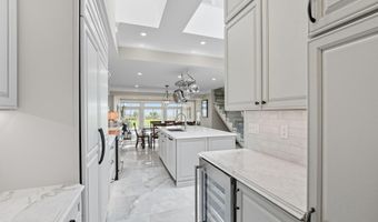 50 SEMINOLE LANDING Rd, Atlantic Beach, FL 32233