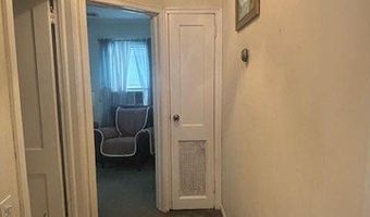 89 Hampton Ave, Albertson, NY 11507