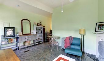 536 E Gordon Ln, Savannah, GA 31401