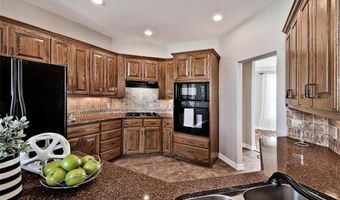 717 NE Essex Ct, Bentonville, AR 72712