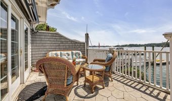 33 Crescent Ave, Beverly, MA 01915